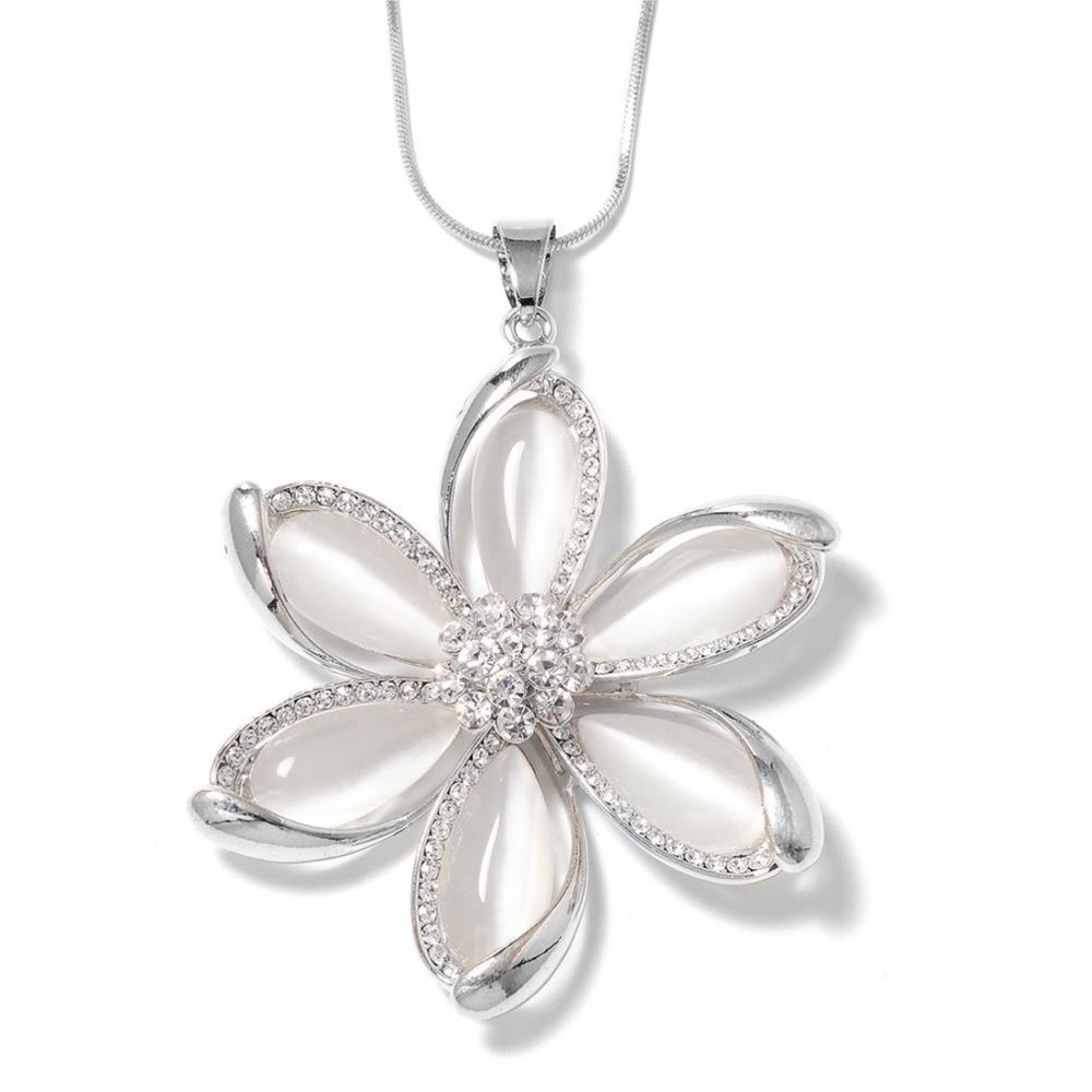 Austrian Crystal Flower Pendant Necklace
